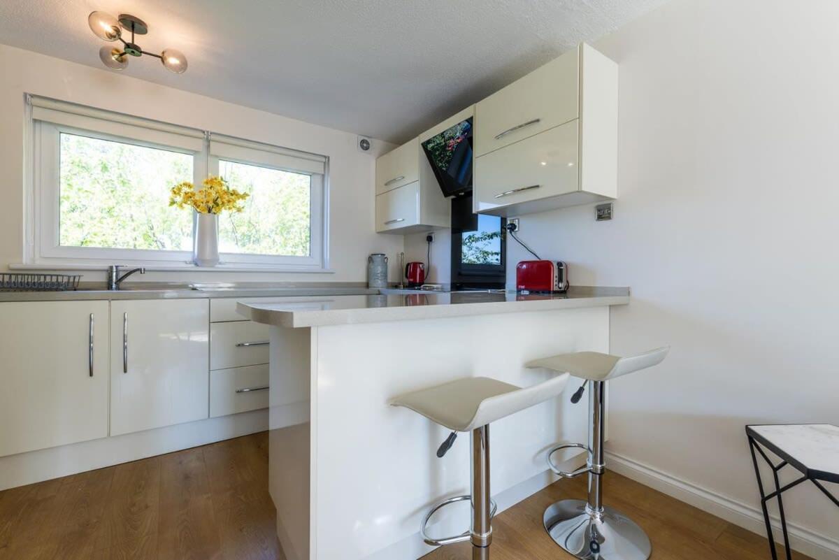 Stunning City Centre 1 Bed With Free Parking グラスゴー エクステリア 写真