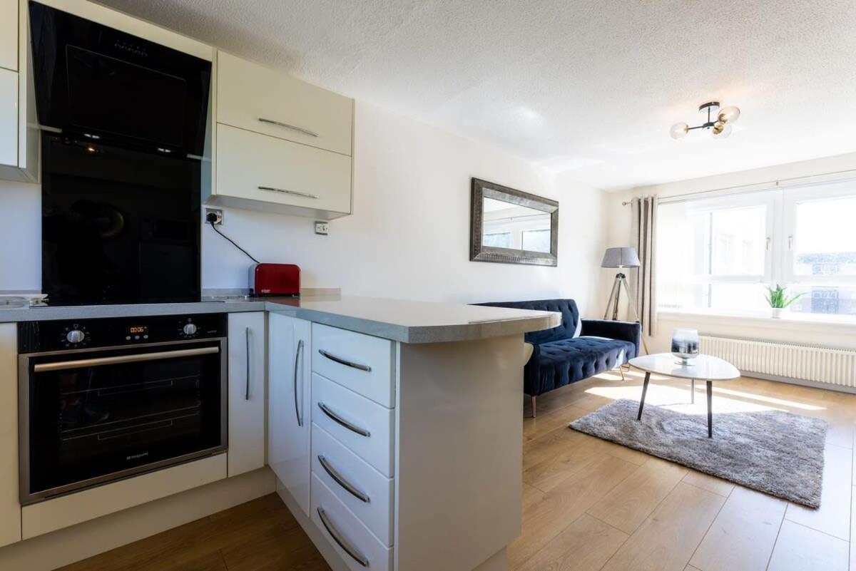 Stunning City Centre 1 Bed With Free Parking グラスゴー エクステリア 写真