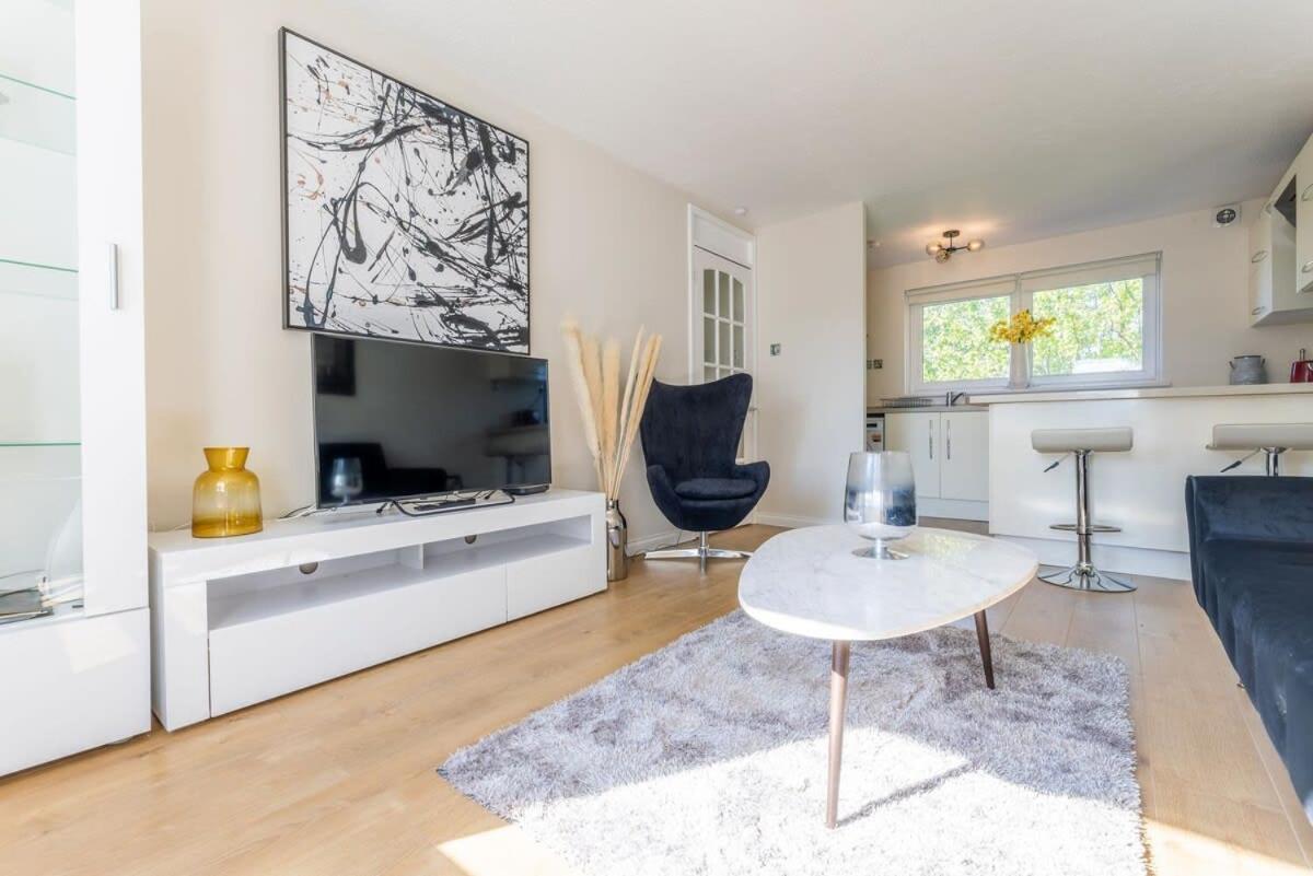 Stunning City Centre 1 Bed With Free Parking グラスゴー エクステリア 写真